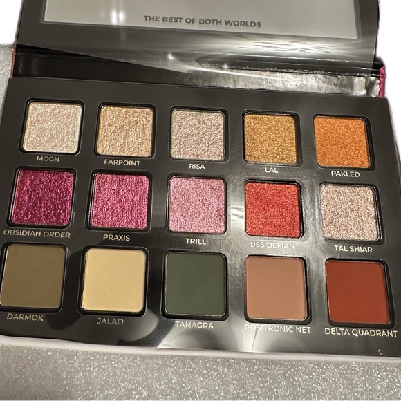 NEW in Box Adept Cosmetics SAMARIAN SUNSET 15 Shade Eyeshadow Palette SOLD OUT - Picture 2 of 14